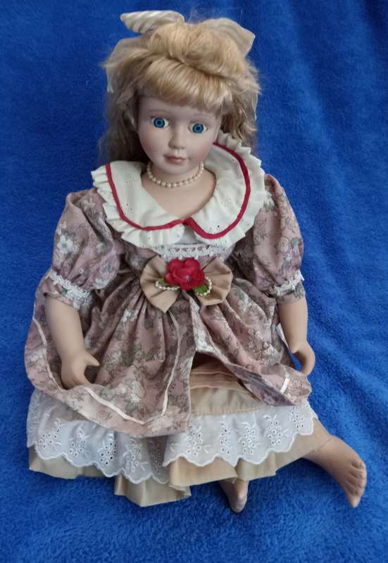 PORCELAIN ANTIQUE DOLL - 45cm TALL - EXCELLENT DETAIL - Good Condition