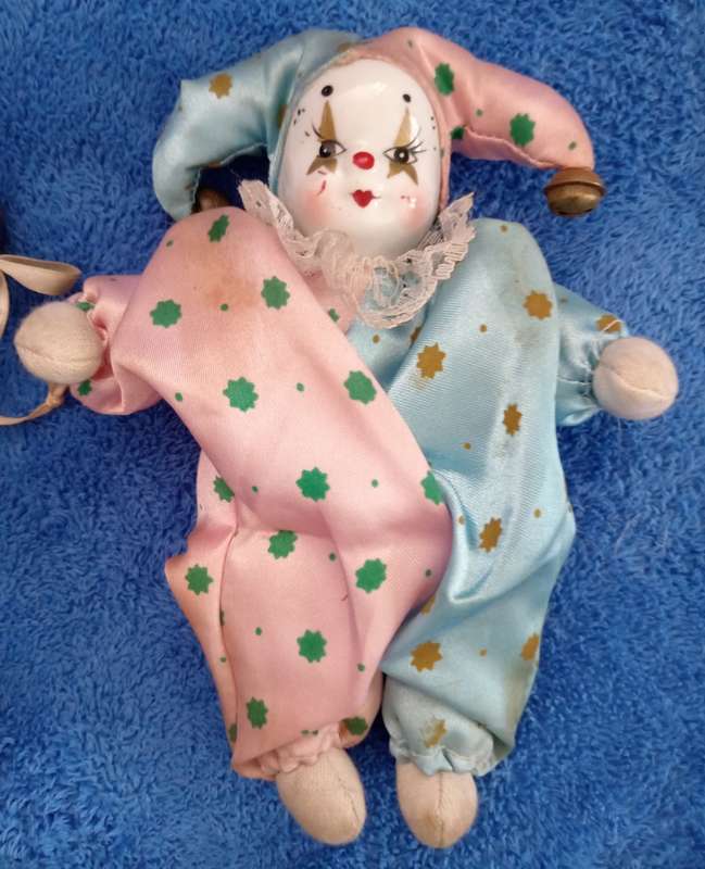 PORCELAIN ANTIQUE CLOWN DOLLS - SET OF 2 CLOWN DOLLS 15cm - EXCELLENT DETAIL AND CONDITION