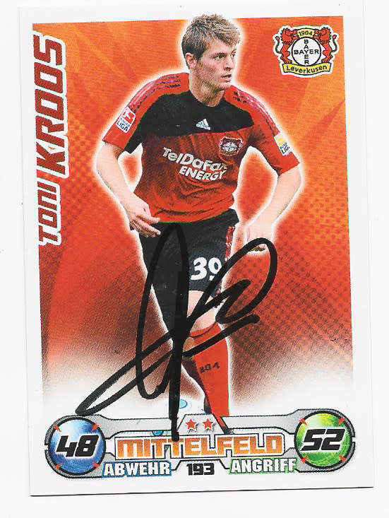 TONI KROOS (Leverkusen) - TOPPS `MATCH ATTAX BUNDESLIGA` 2009/10 - SIGNED ROOKIE BASE TRADING CARD
