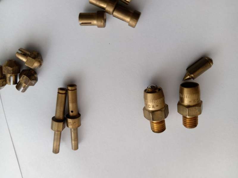 WEBBER SIDEDRAUGHT CARBURETOR SPARES - BIG JOB LOT of JETS ETC FOR WEBBER SIDEDRAUGHT