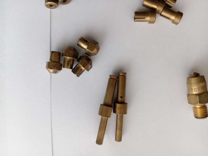 WEBBER SIDEDRAUGHT CARBURETOR SPARES - BIG JOB LOT of JETS ETC FOR WEBBER SIDEDRAUGHT