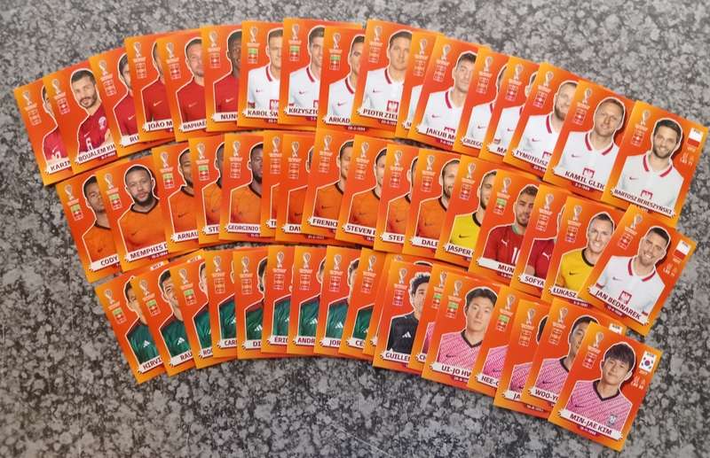 WORLD CUP 2022 - PANINI `FIFA WORLD CUP 2022` QATAR STICKER COLLECTION - LOT of 50 STICKERS - LOT D1