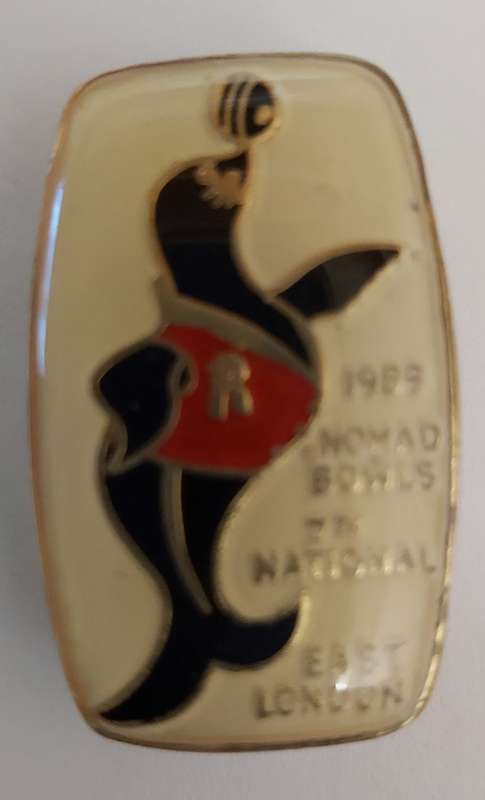 EAST LONDON NOMADS BOWLING CLUB 1989 - LAPEL BADGE
