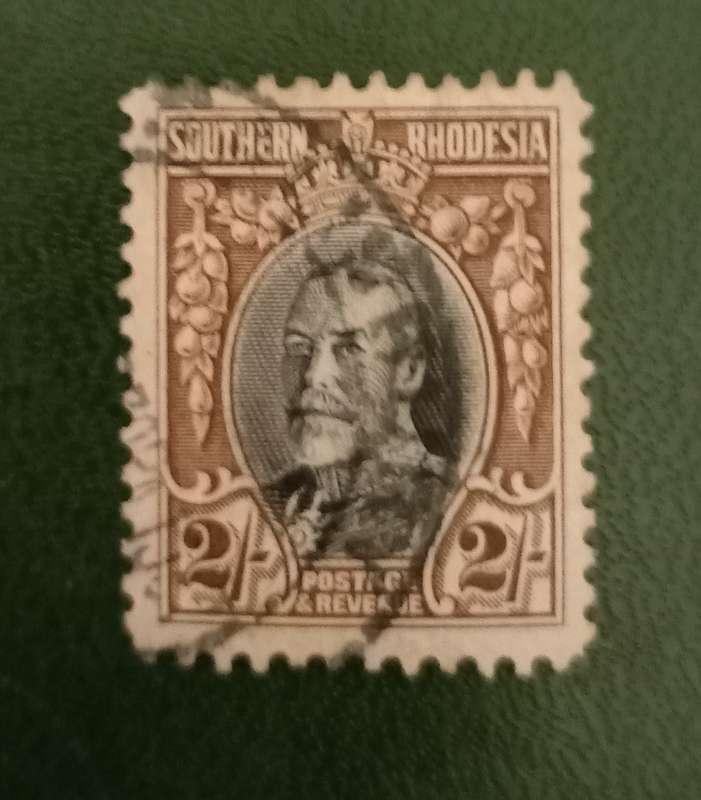 SOUTHERN RHODESIA - 1931/37 FIELD MARSHALL - SACC 27 , 2Sh Black/Brown USED (B)