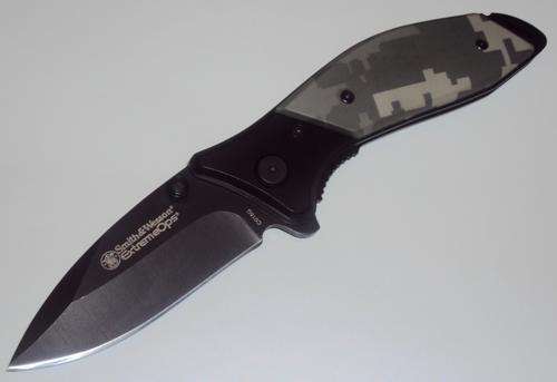 S&W Extreme Ops Camo Knife