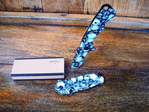 Elf Monkey B106 Pocket Flick Knife with Scull motive