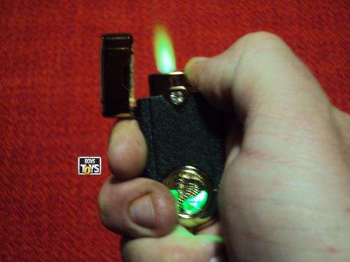Exquisite Green Light-up Cobra Lighter with Green Jetflame