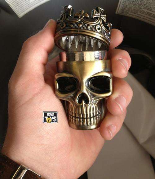 King Skull Herb Tobacco Grinder with Storage Compartment