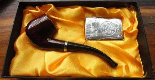 American Style Pipe and Oil Lighter Set