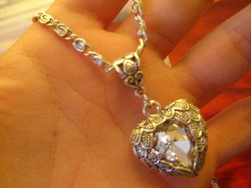 ANGEL'S WINGS ON LOVELY SILVER DETAILED NECKLACE