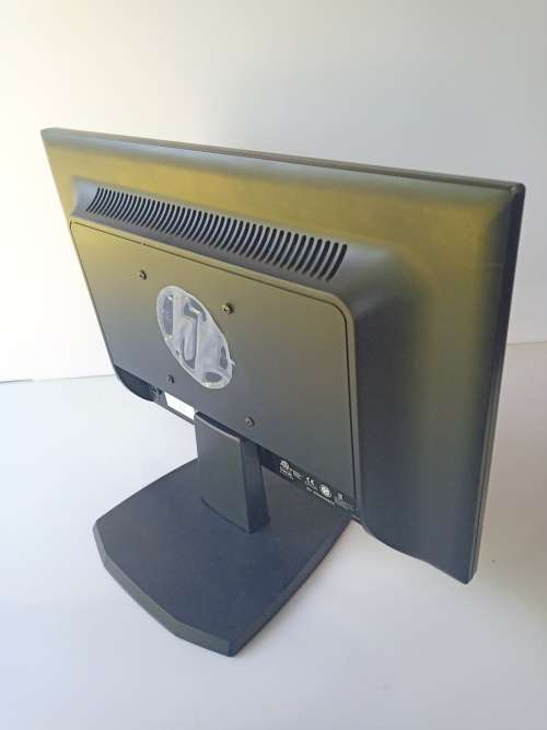 HP V197 18.5-inch LED Monitor (used) please read description