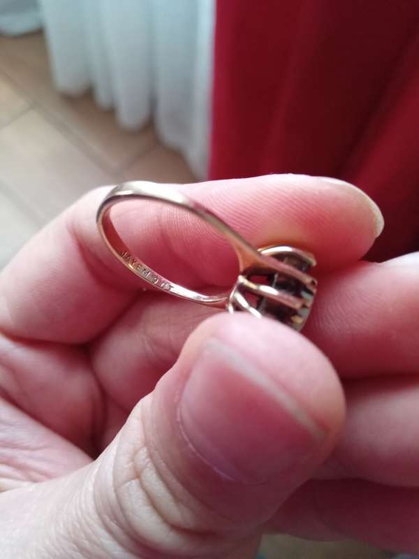 Garnet and Opal 9ct Gold ring