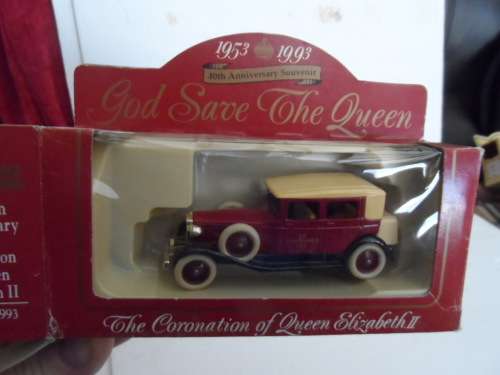 LLEDO TOWN CAR, QUEENS CORONATION [M4]