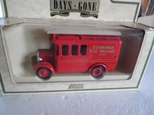 LLEDO  1932 DENNIS FIRE TRUCK  - EDINBURGH FIRE BRIGADE [M5]