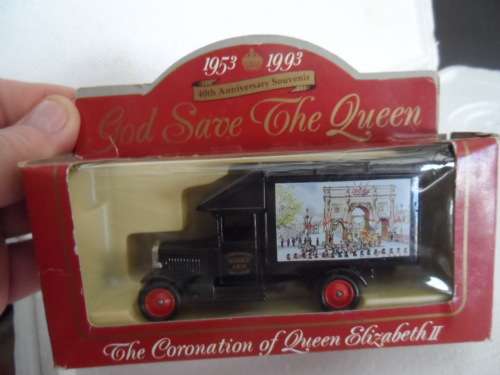 LLEDO  CORONATION SOUVENIR  VAN- MARBLE ARCH  [M6]