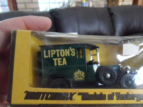 MATCHBOX Y5 1927 TALBOT VAN -LIPTONS WITH ROYAL CREST  [M6]