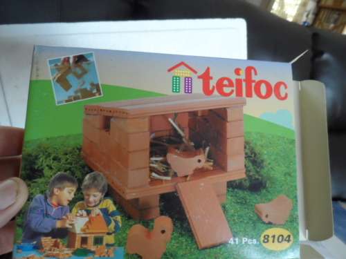 TEIFOC 8104 HEN HOUSE - BOXED, UNUSED  [M7]