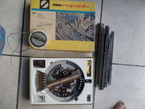 ARNOLD N SCALE  TURNTABLE, INDEXING CONTROLLER AND TRACK