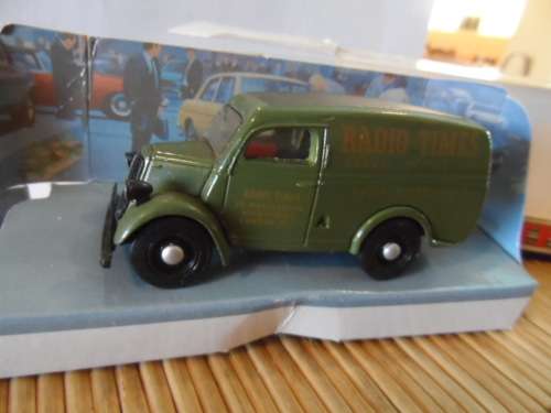 DINKY DY4 1959 FORD E83W 10 CWT VAN `RADIO TIMES`