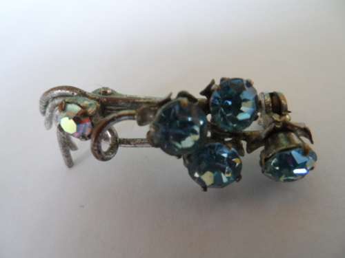 Brooches with stones