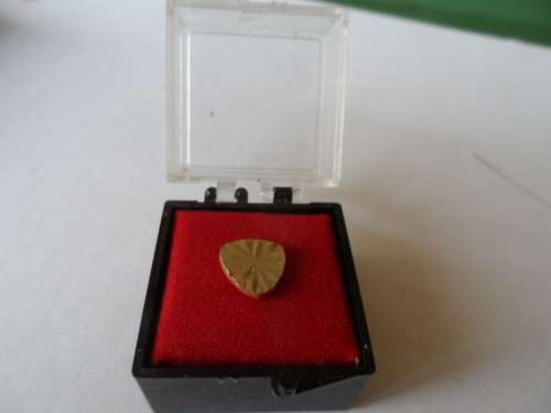 Tie pin