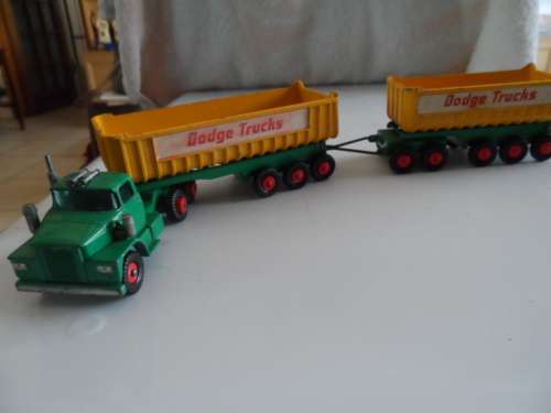 MATCHB0X KINGSIZE KI6 DODGE TRACKTOR AND TRAILERS