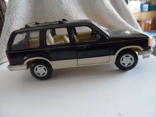 FORD EXPLORER [B20]