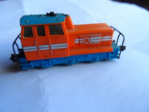 FLEISCHMANN N SCALE ORANGE DIESEL SHUNTER