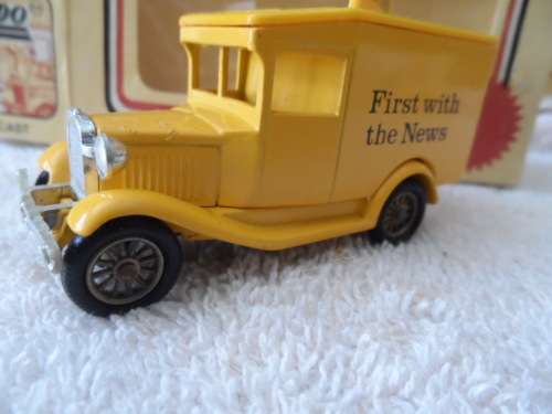 LLEDO  CLOSED DELIVERY VAN -THE TIMES [M4]
