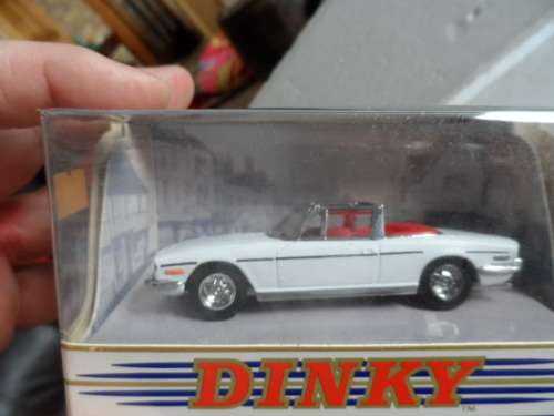 MATCHBOX DINKY DY28 1969 TRIUMPH STAG