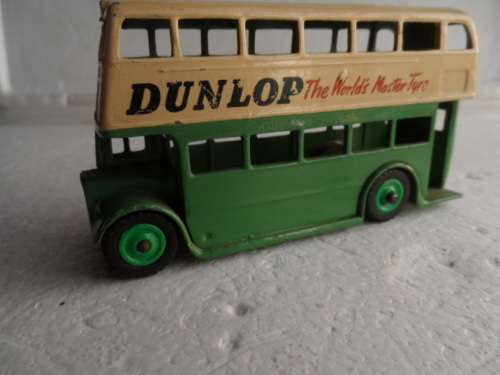 ORIGINAL MECCANO  DINKY 290  DOUBLE DECKER BUS PLASTIC HUBS [M29]