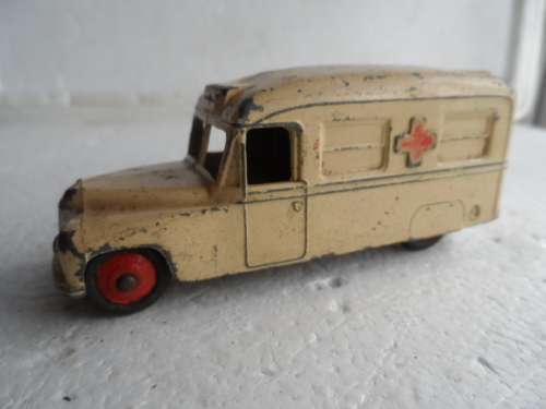 DINKY 253/30H VINTAGE ORIGINAL DAIMLER AMBULANCE  [M37]