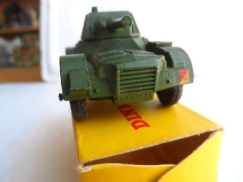 ORIGINAL MECCANO DINKY 670 ARMOURED CAR [M43]