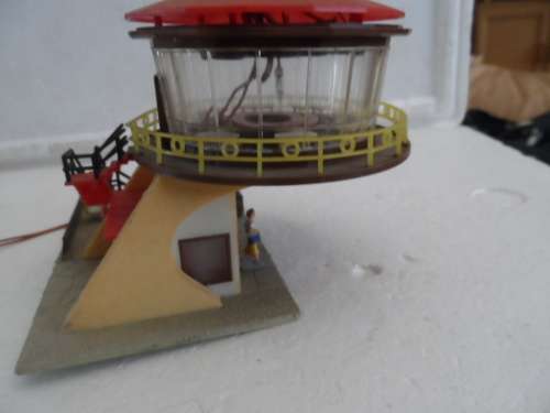 HO RESTAURANT OR LOOKOUT WITH WAITRESS AND KFC NOGAL DOWNSTAIRS