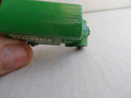 ORIGINAL MATCHBOX 17 BEDFORD REMOVALS-CRIMPED AXLES,