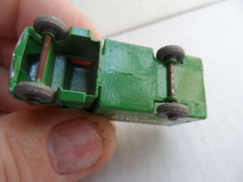 ORIGINAL MATCHBOX 17 BEDFORD REMOVALS-CRIMPED AXLES,