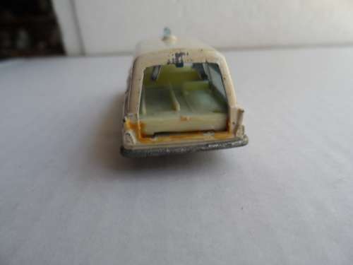 ORIGINAL MATCHBOX 3 MERCEDES AMBULANCE