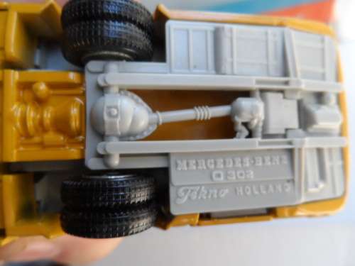 TEKNO MERCEDES BENZ 0302 BUS PPT -BOXED [M43]