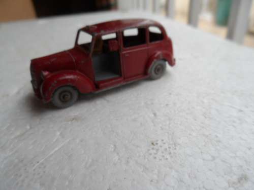 ORIGINAL MATCHBOX NO 17 AUSTIN METROPOLITAN TAXI