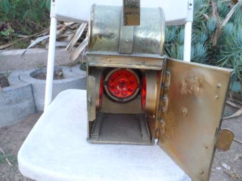 KENYONS SERILIGHT RAILWAY LAMP - SQUARE COMPARTMENT