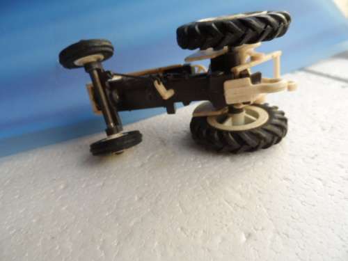 ORIGINAL DINKY DAVID BROWN TRACTOR [M20]