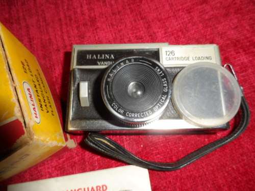 Vanguard cube flash camera Halina in box untested