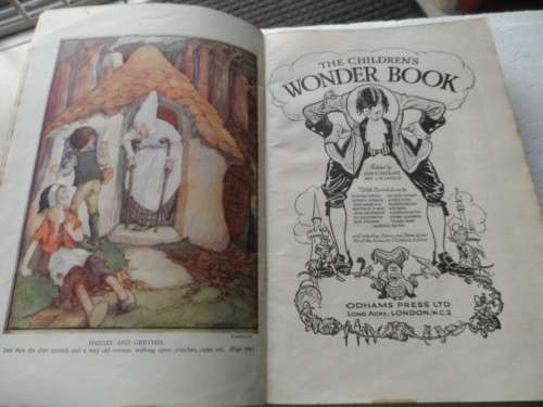 The Childrens wonder book 767 pages lovely condition