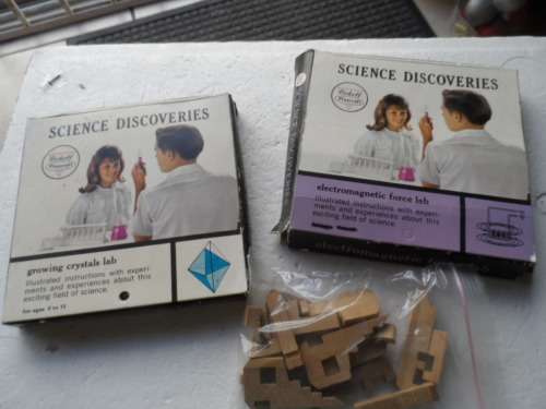 Two boxed vintage science discoveries unused.
