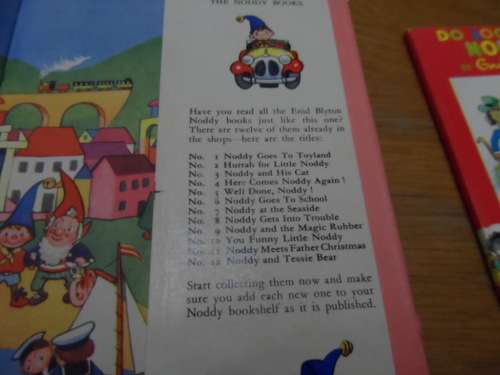 Beautiful vintage set of Noddy books with golly as well.  The set has 12 volumes.