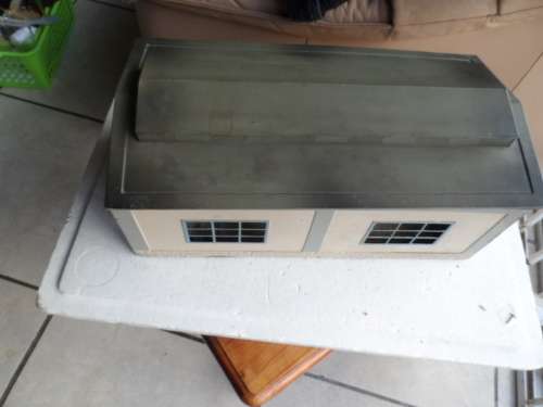 VINTAGE MARKLIN HO METAL TWO STALL ENGINE HOUSE