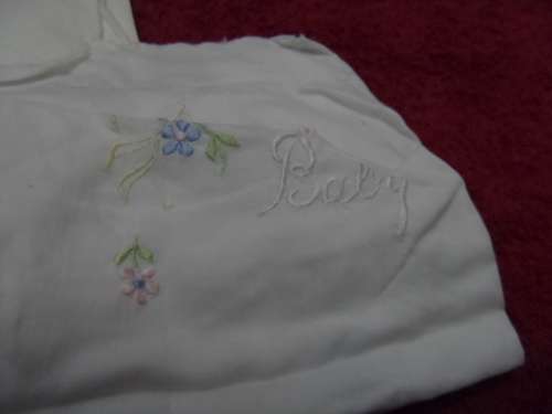 Beautiful vintage pure cotton flat sheets and pillow cases.