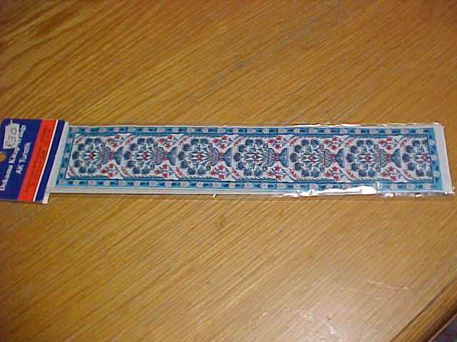 PASSAGE RUNNER,  1.12TH SCALE DOLLS HOUSE