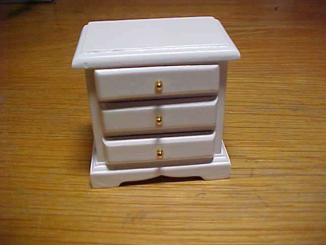 WHITE WOODEN BEDSIDE CABINET WITH DRAWERS,  1.12TH SCALE DOLLS HOUSE
