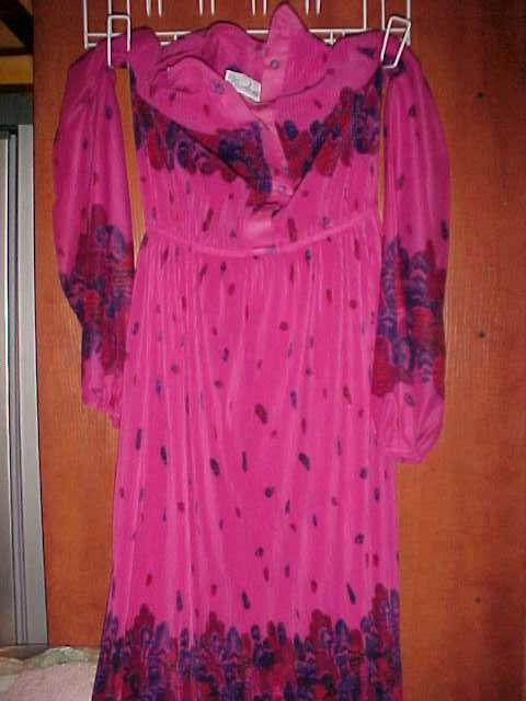VINTAGE LADIES DRESS SIZE 12  VERY FINE PLEATED MATERIAL